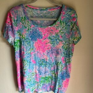 Lilly Pulitzer Etta round neck short sleeve shirt Size Large